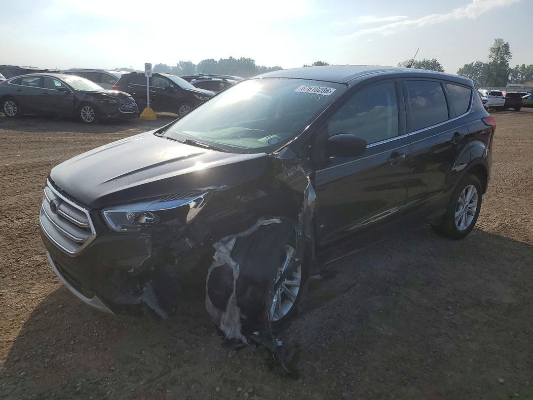 Vista de 2019 FORD ESCAPE SE, ángulo 1