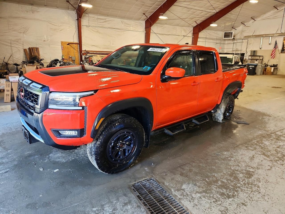 Вид 2025 NISSAN FRONTIER PRO-4X, угол 1