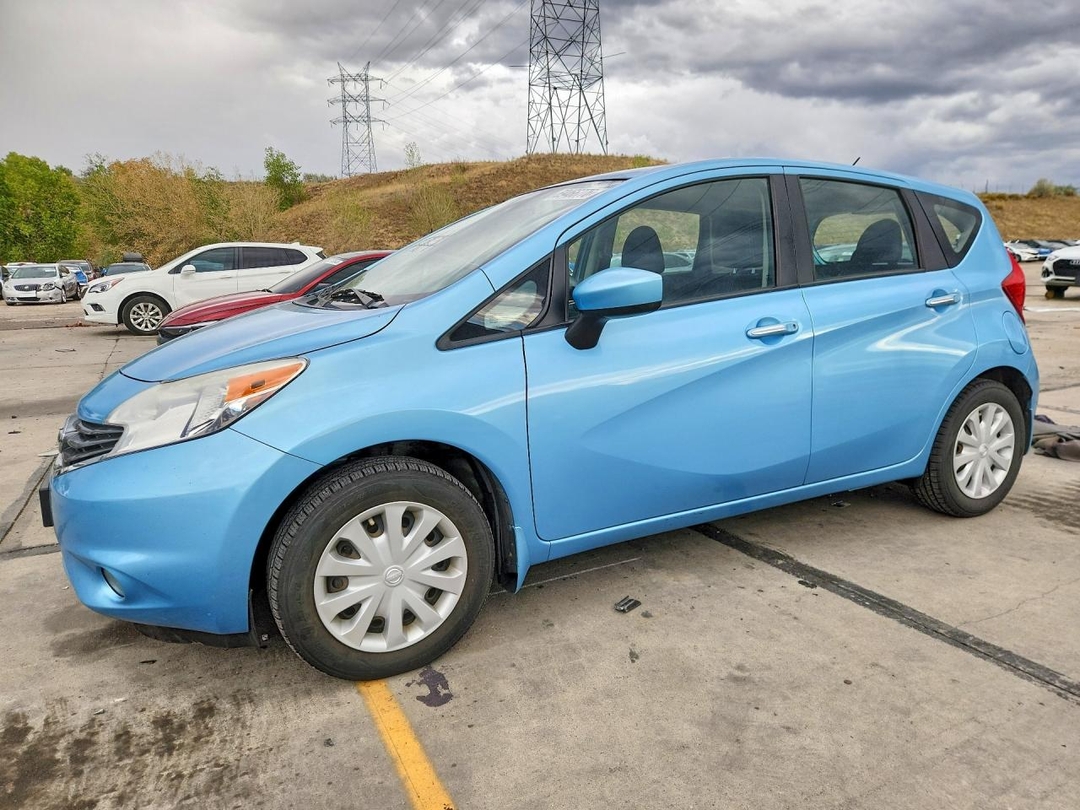 Вид 2015 NISSAN VERSA NOTE SV, угол 1