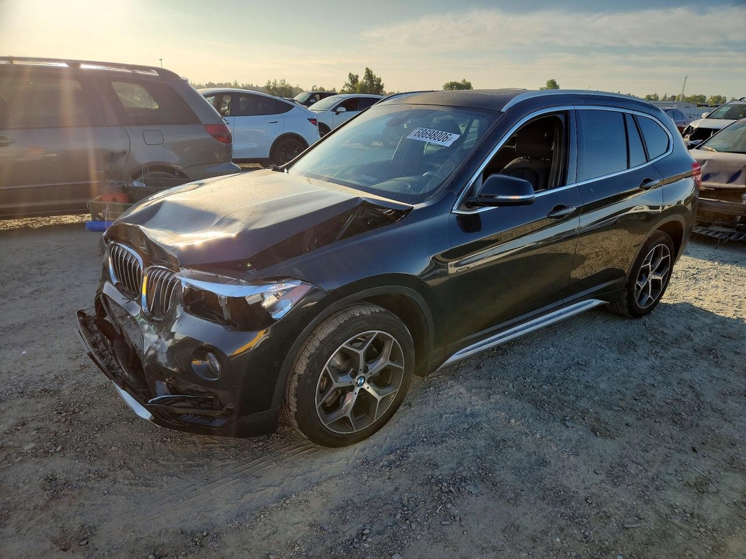 منظر 2018 BMW X1 XDRIVE28I، زاوية 1
