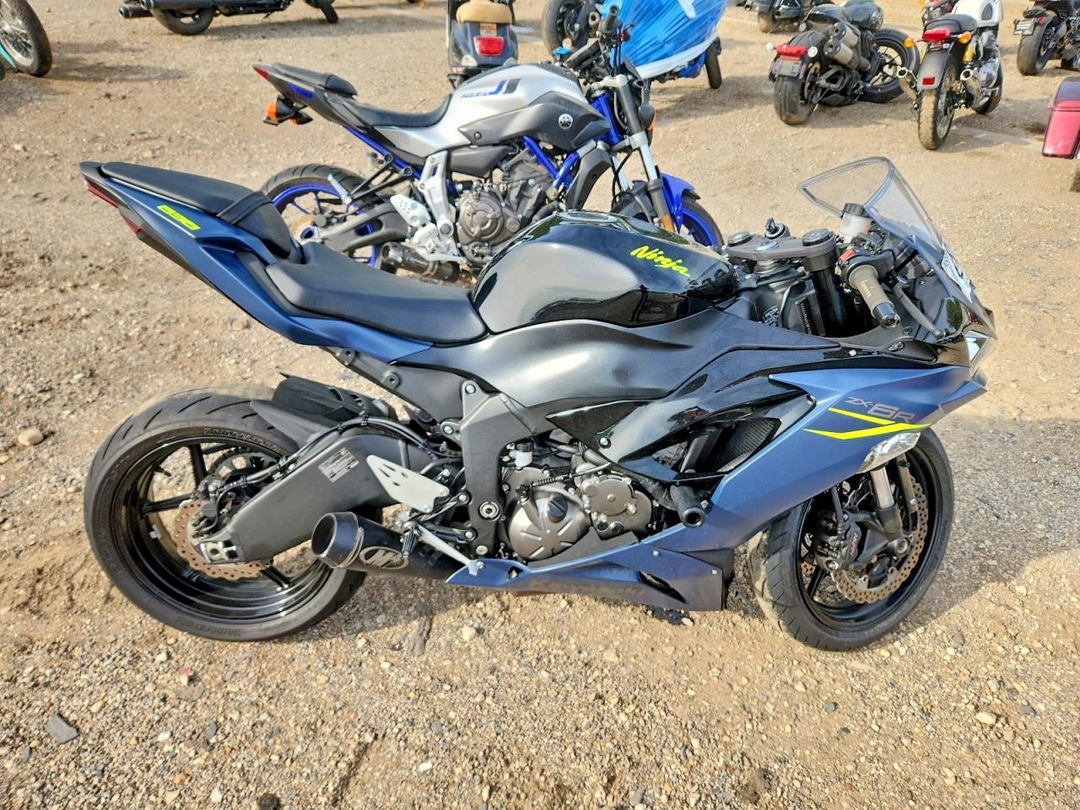 منظر 2023 KAWASAKI ZX636 K، زاوية 1
