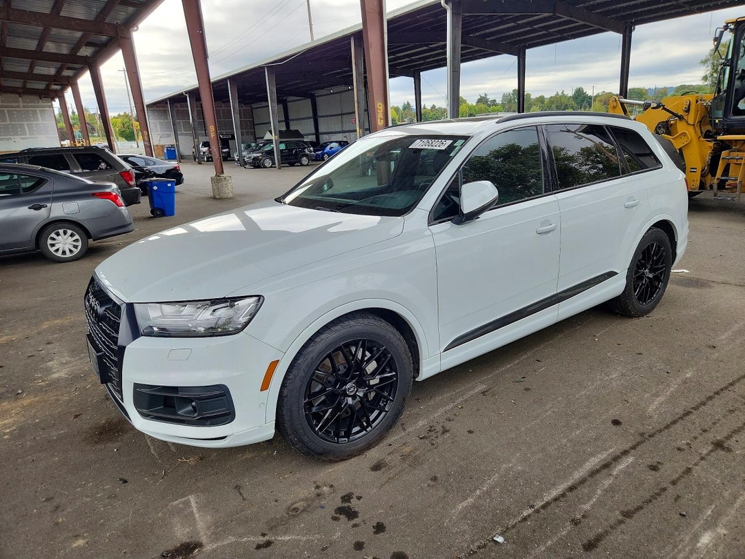 Vue de 2019 AUDI Q7 PRESTIGE, angle 1