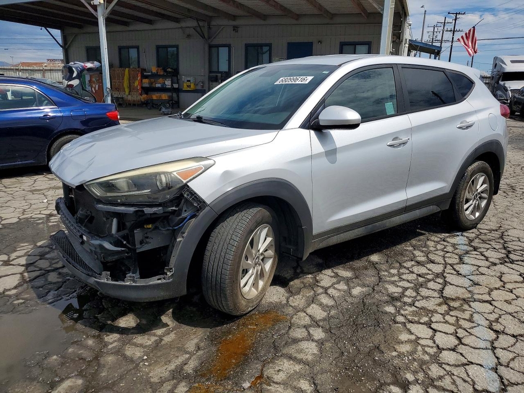 Vista de 2017 HYUNDAI TUCSON SE, ángulo 1