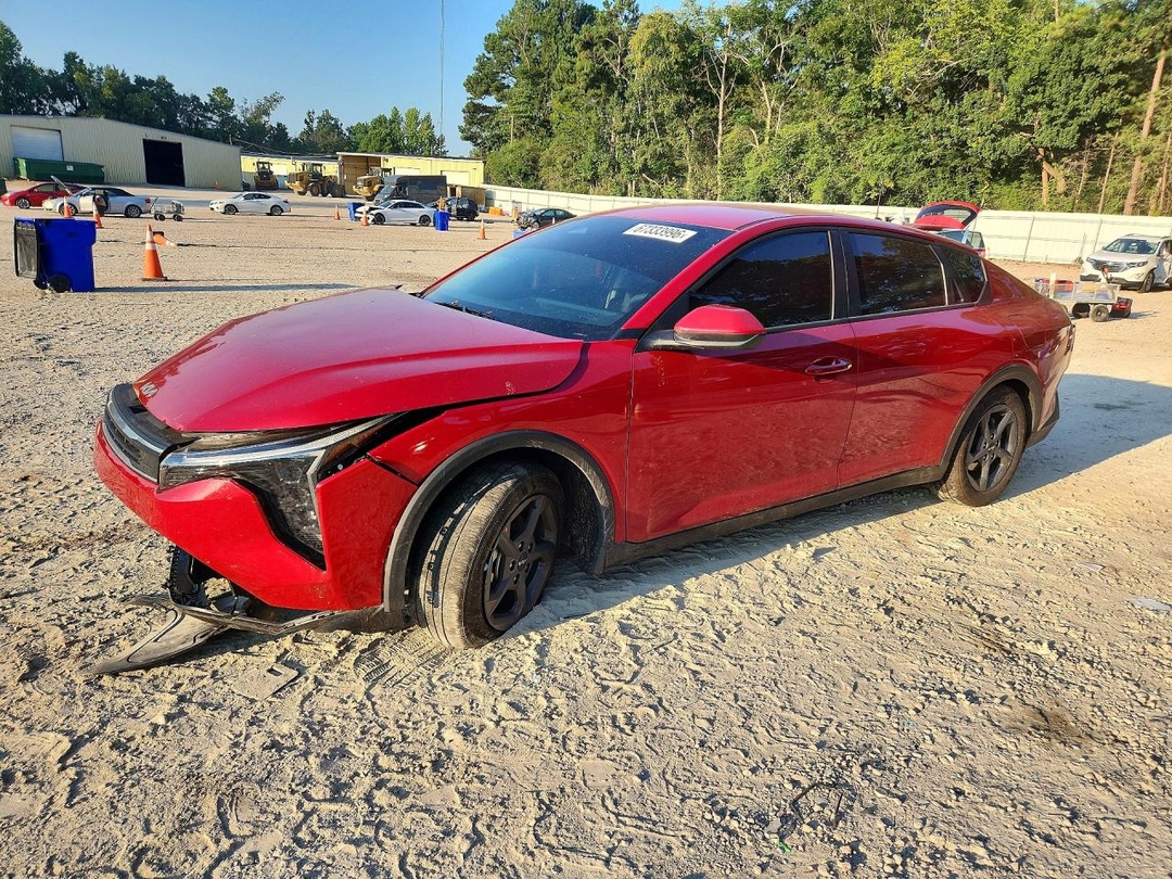 Vue de 2026 KIA K4 LXS, angle 1