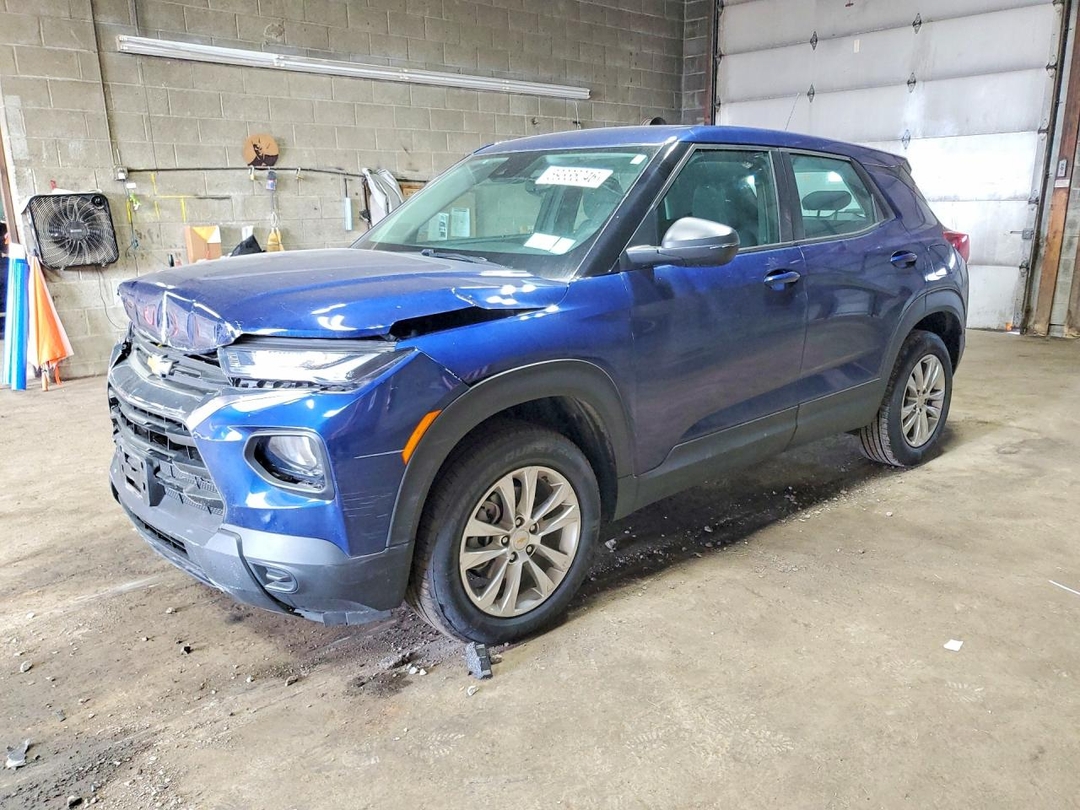 Vue de 2022 CHEVROLET TRAILBLAZER LS, angle 1