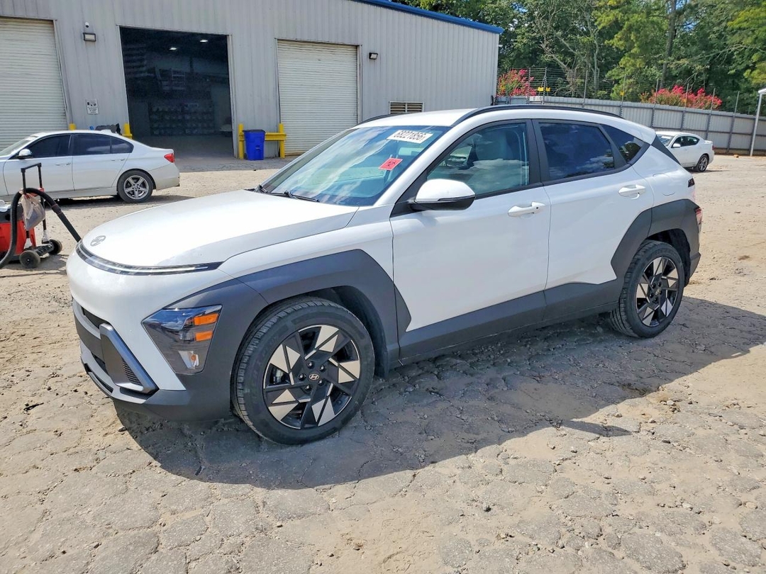 Vue de 2024 HYUNDAI KONA SEL, angle 1