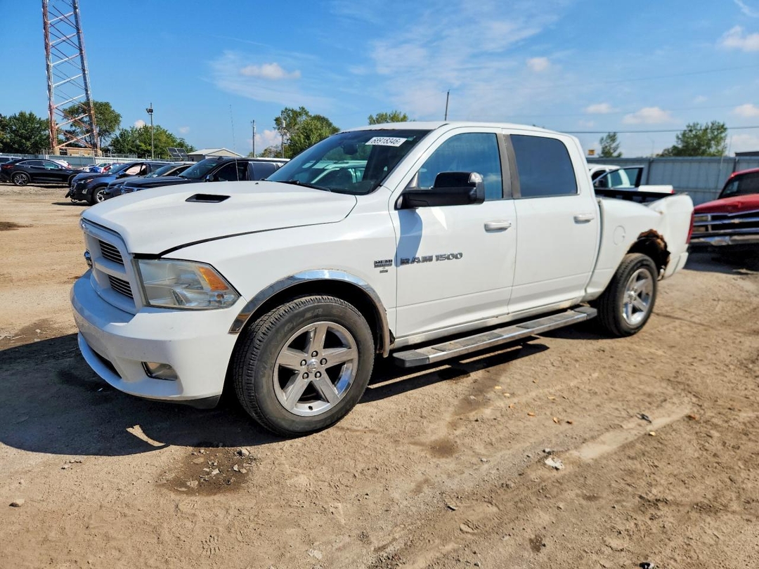 منظر 2011 DODGE RAM 1500، زاوية 1