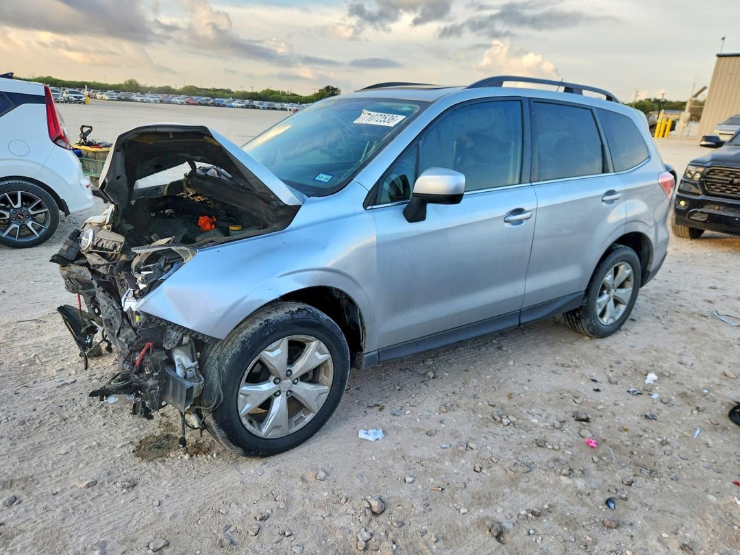 Vue de 2015 SUBARU FORESTER 2.5, angle 1
