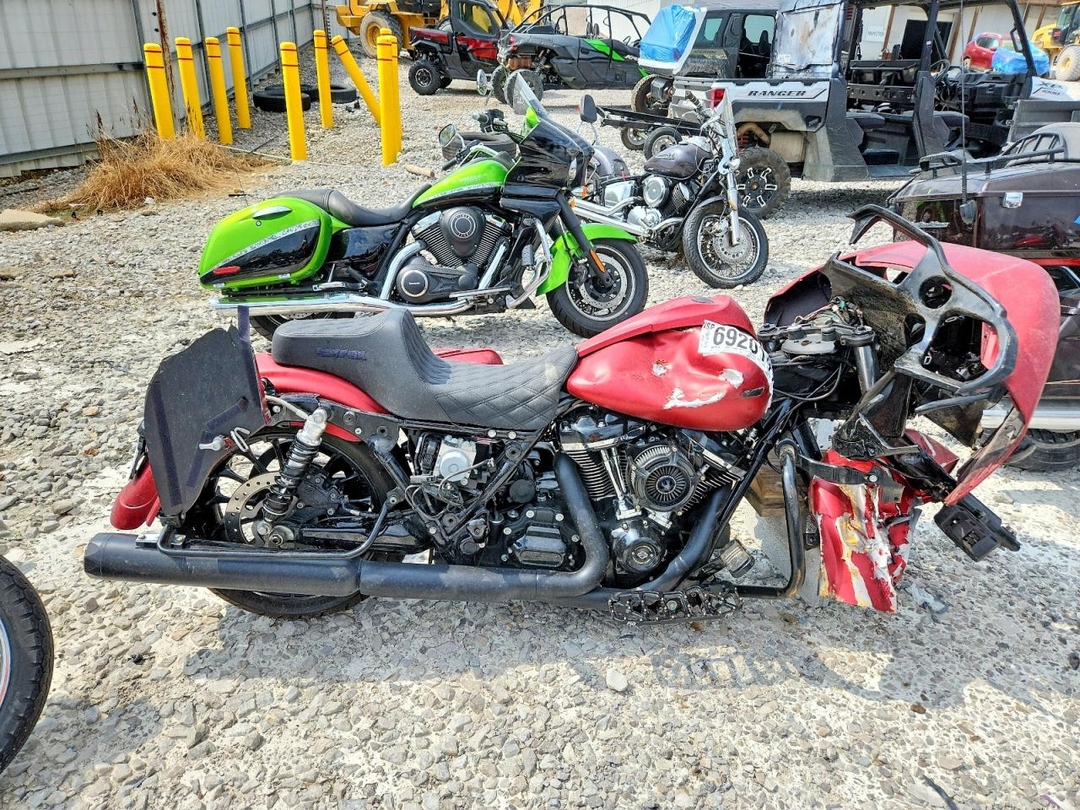 Vista de 2019 HARLEY-DAVIDSON FLTRXS, ángulo 1