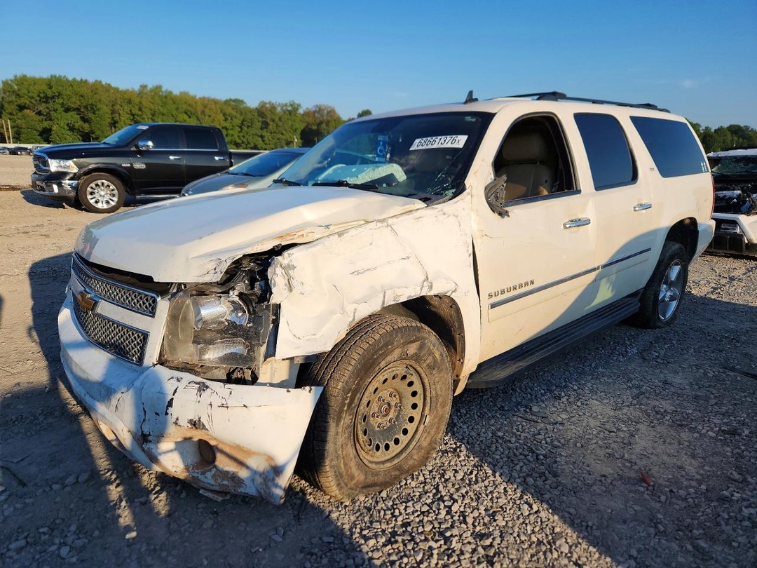 Vista de 2012 CHEVROLET SUBURBAN K1500 LTZ, ángulo 1