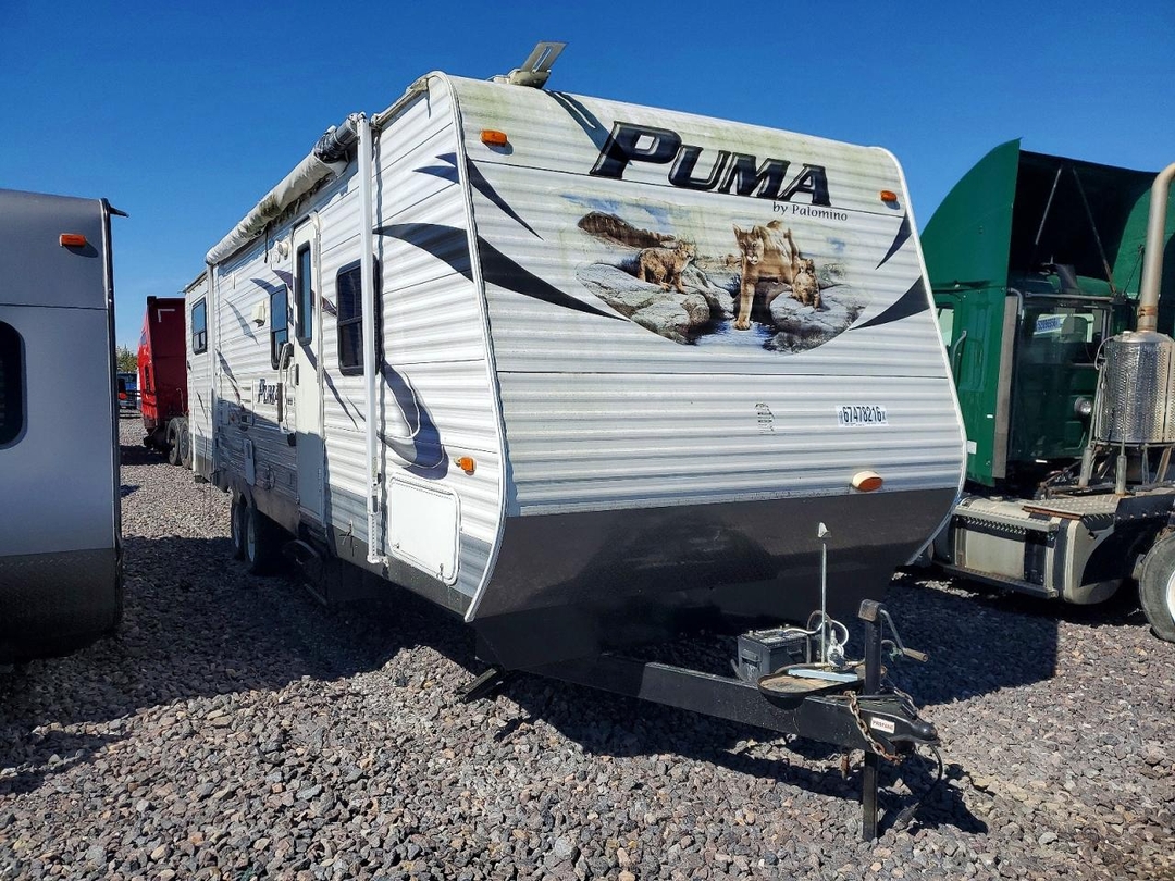 Vista de 2012 FOREST RIVER PUMA CAMPER, ángulo 1