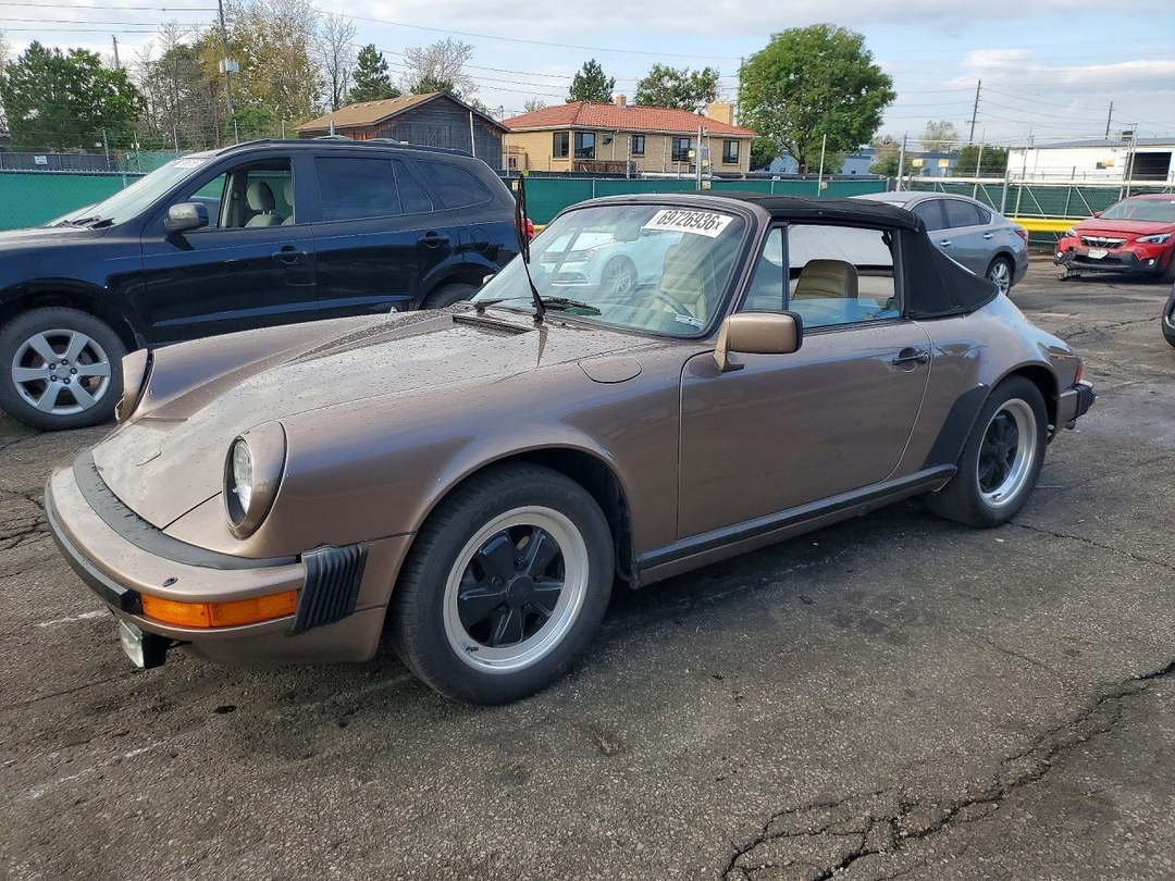 Vedere 1983 PORSCHE 911 SC, unghi 1