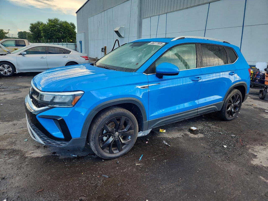 Вид 2022 VOLKSWAGEN TAOS SE, угол 1