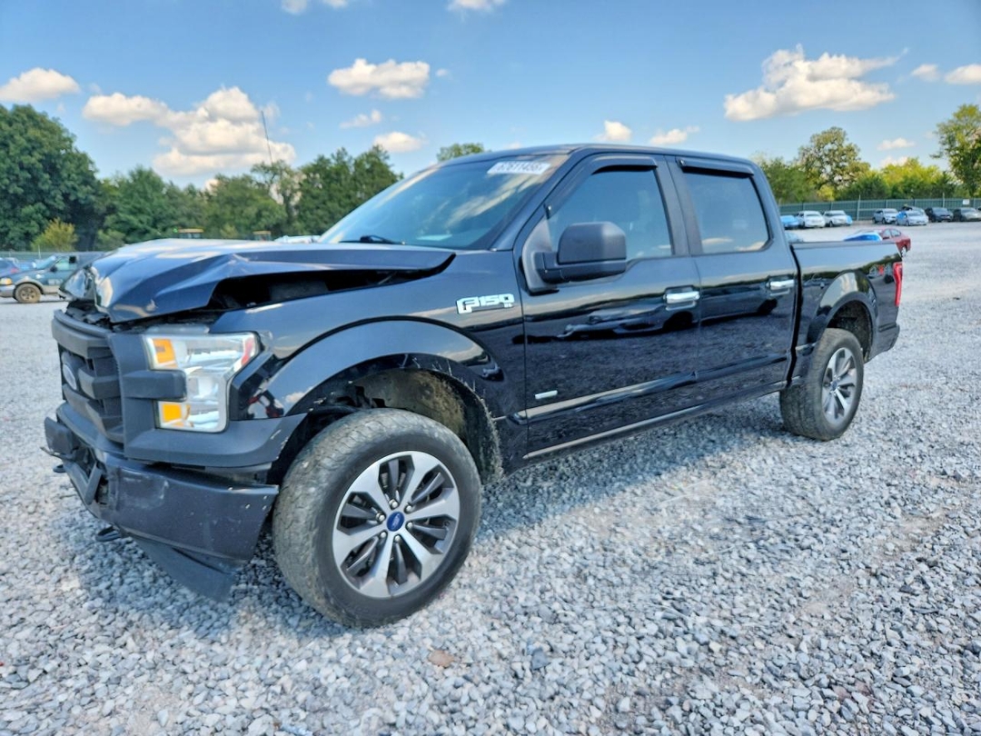 Vue de 2017 FORD F150 SUPERCREW, angle 1