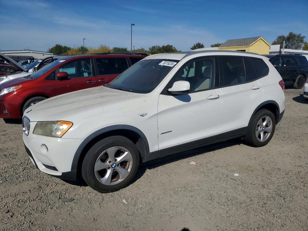 منظر 2011 BMW X3 XDRIVE28I، زاوية 1