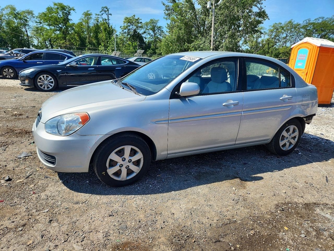 منظر 2010 HYUNDAI ACCENT GLS، زاوية 1