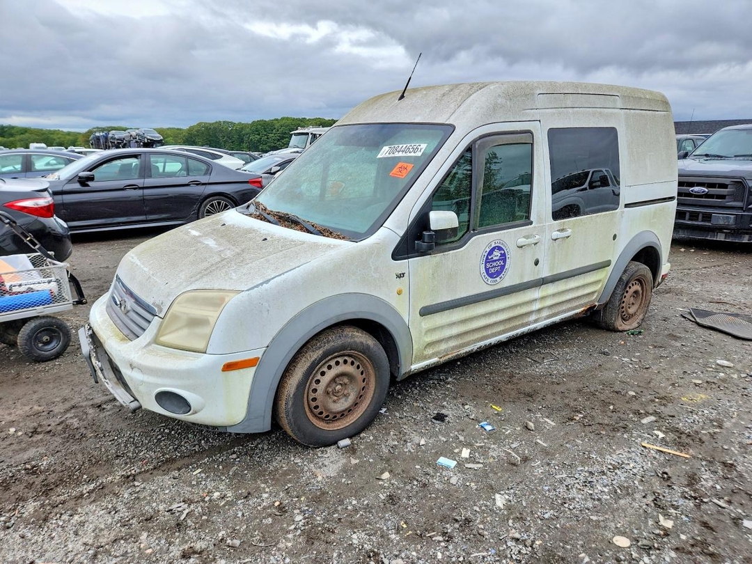 Vue de 2013 FORD TRANSIT CONNECT XLT, angle 1
