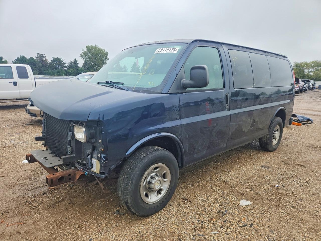 منظر 2009 CHEVROLET EXPRESS G2500، زاوية 1