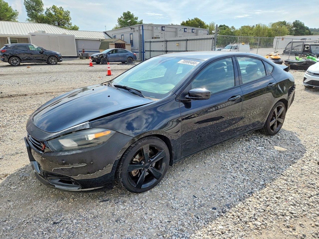 Vue de 2016 DODGE DART SXT, angle 1