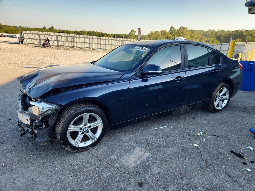 Вид 2014 BMW 328 XI SULEV, угол 1