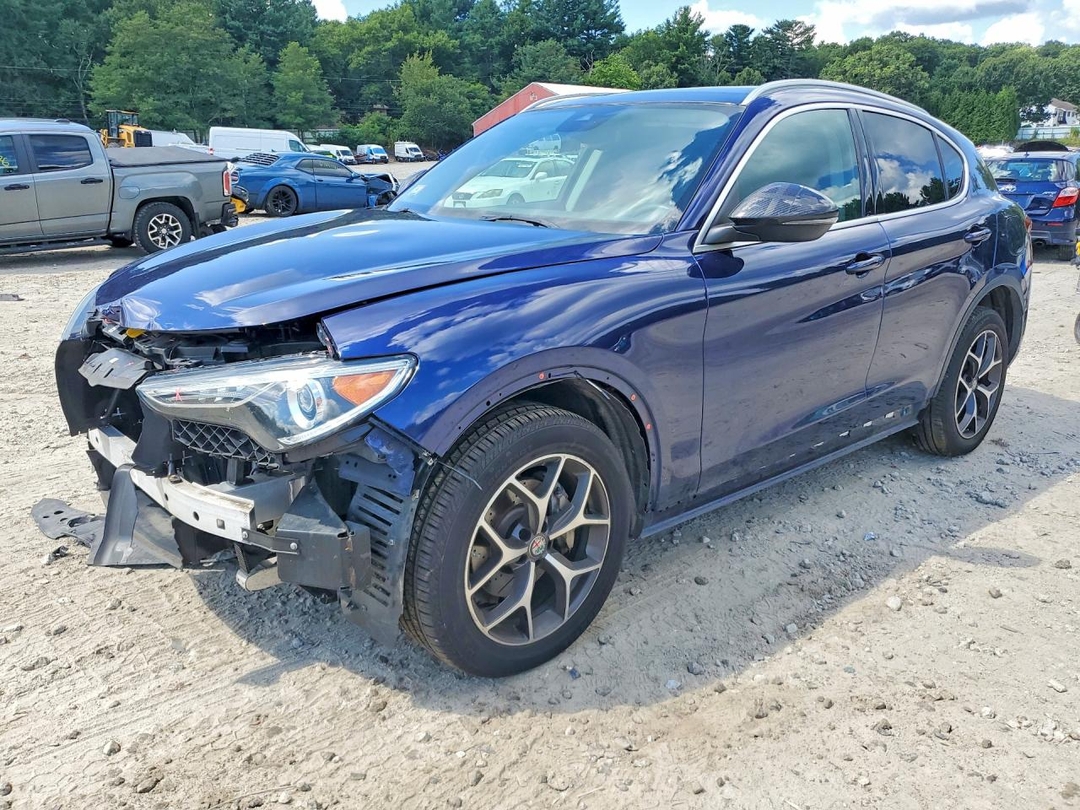 Vue de 2019 ALFA ROMEO STELVIO TI, angle 1