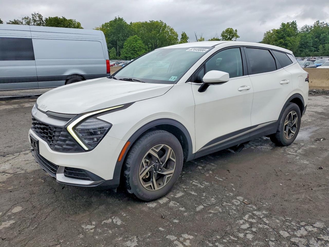 منظر 2024 KIA SPORTAGE LX، زاوية 1