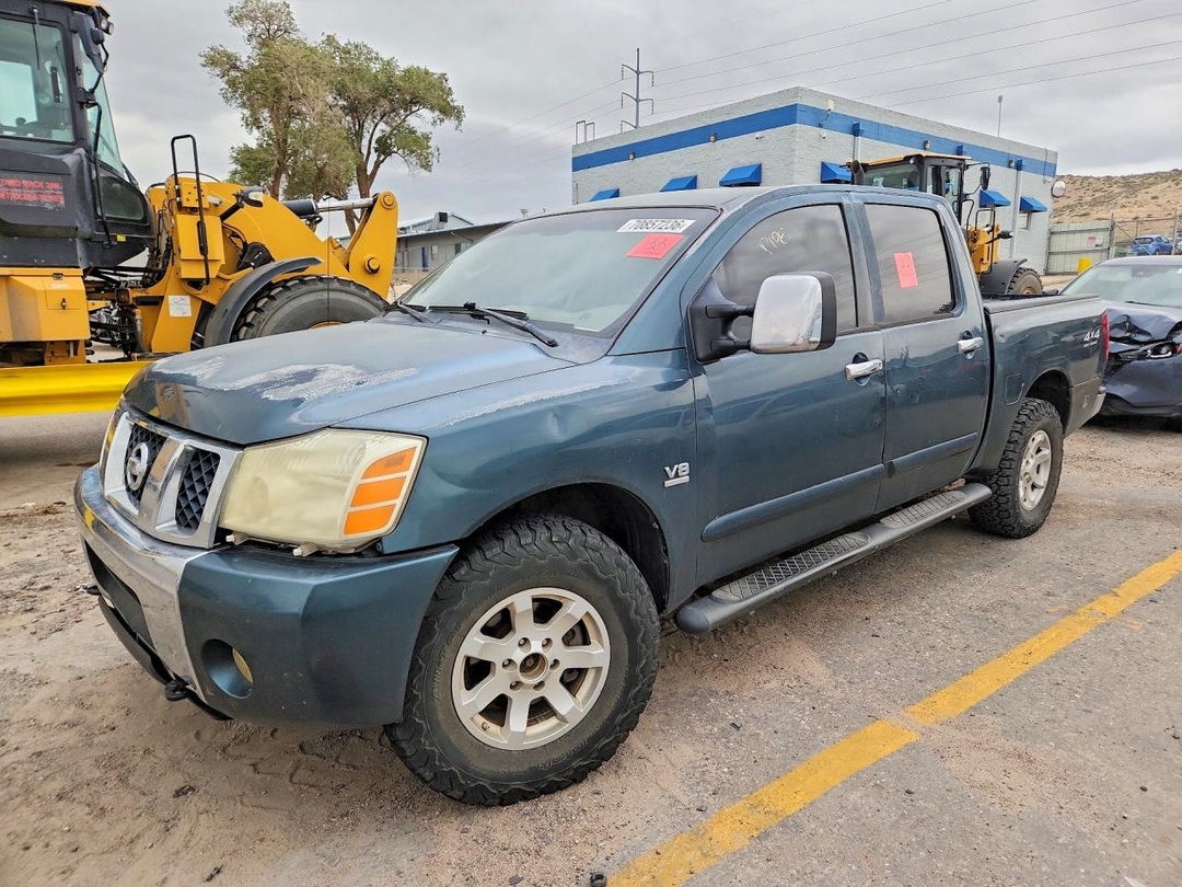 Vue de 2004 NISSAN TITAN XE, angle 1