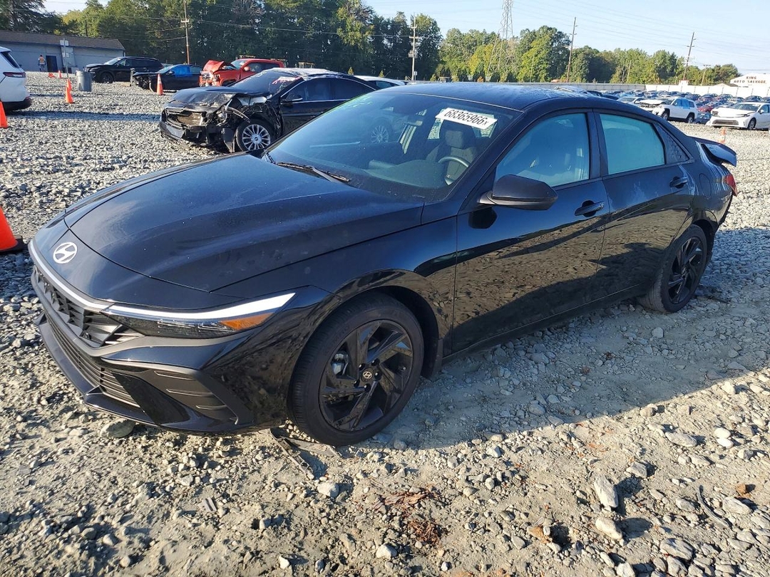 منظر 2026 HYUNDAI ELANTRA SEL SPORT، زاوية 1