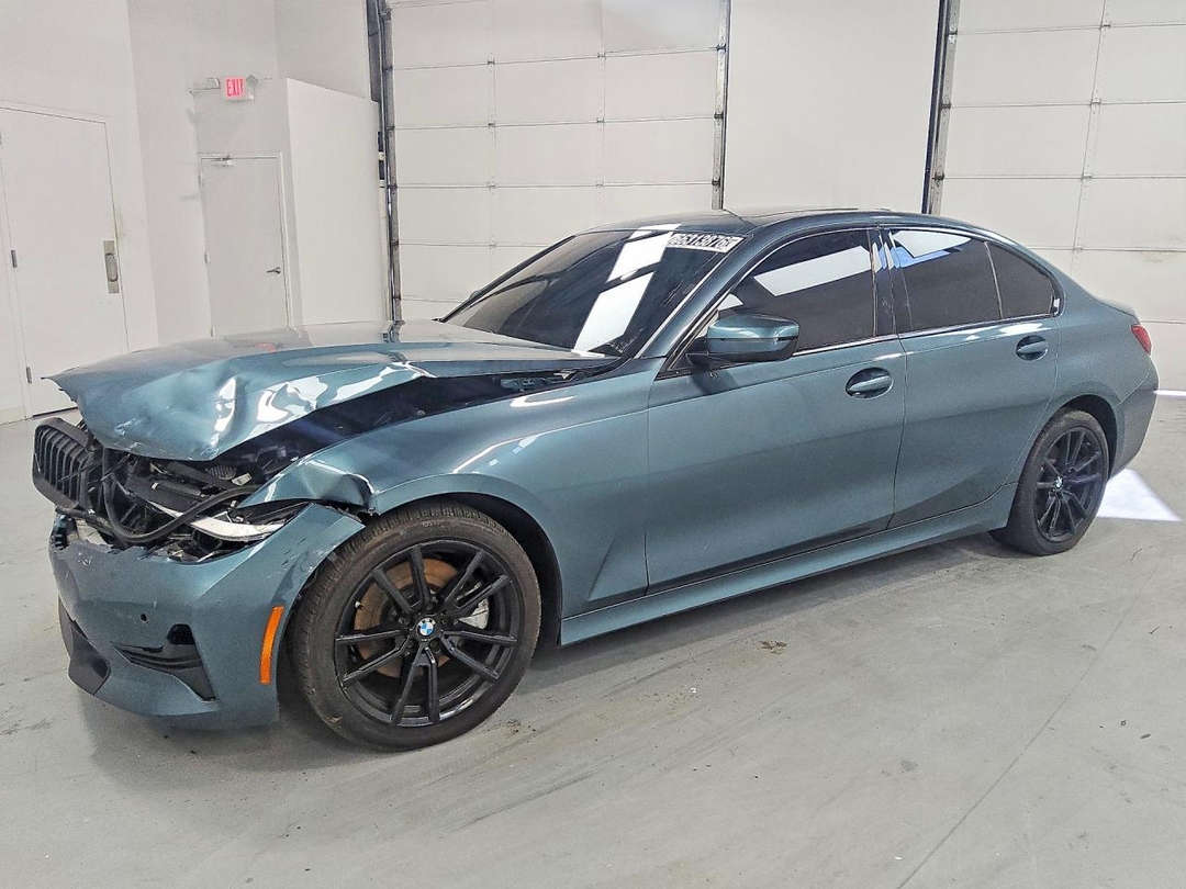 Vedere 2020 BMW 330XI, unghi 1
