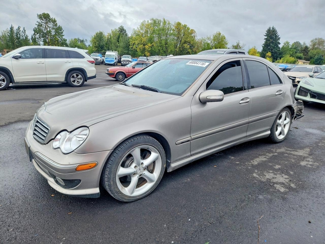 Vue de 2006 MERCEDES-BENZ C 230, angle 1