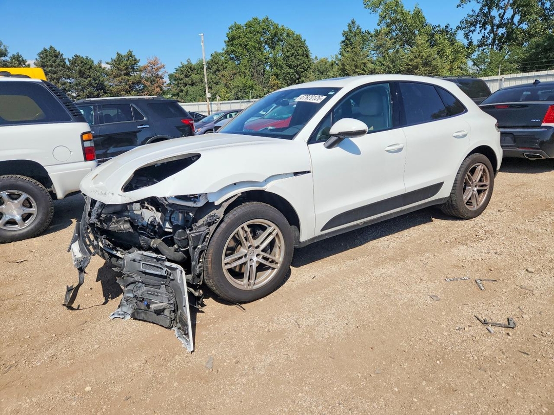 Vue de 2020 PORSCHE MACAN, angle 1