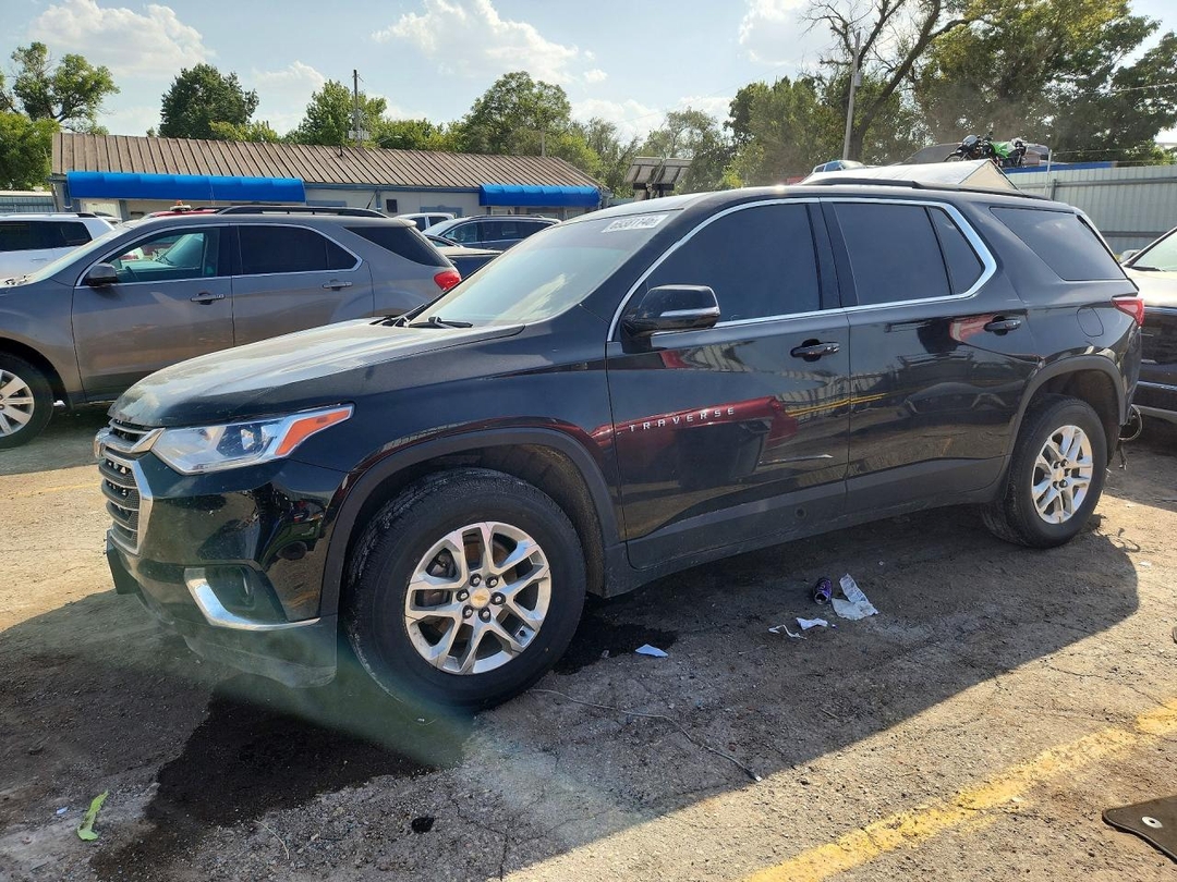 Vedere 2020 CHEVROLET TRAVERSE LT, unghi 1