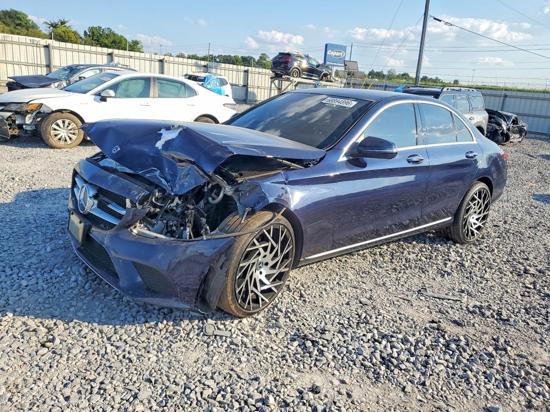 Vue de 2020 MERCEDES-BENZ C 300 4MATIC, angle 1