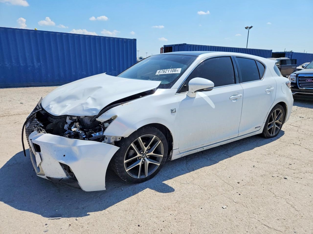 منظر 2015 LEXUS CT 200، زاوية 1