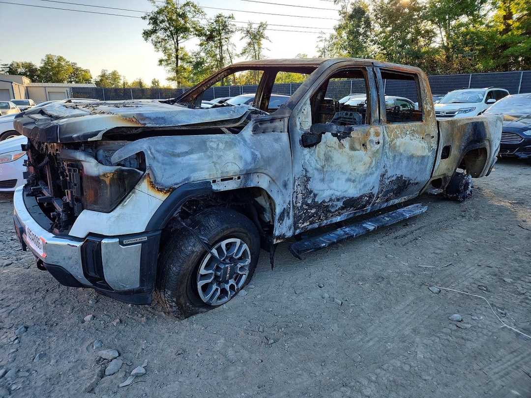 Vue de 2025 GMC SIERRA K2500 SLE, angle 1