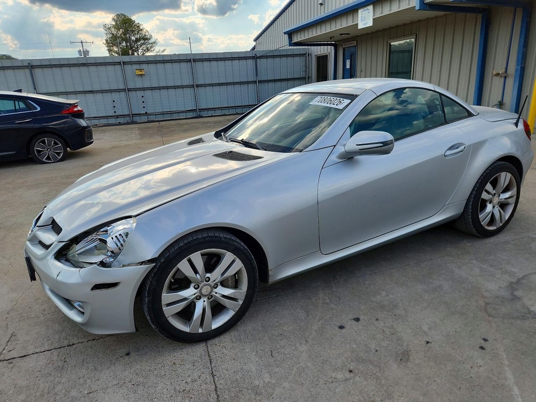 Vista de 2009 MERCEDES-BENZ SLK 350, ángulo 1
