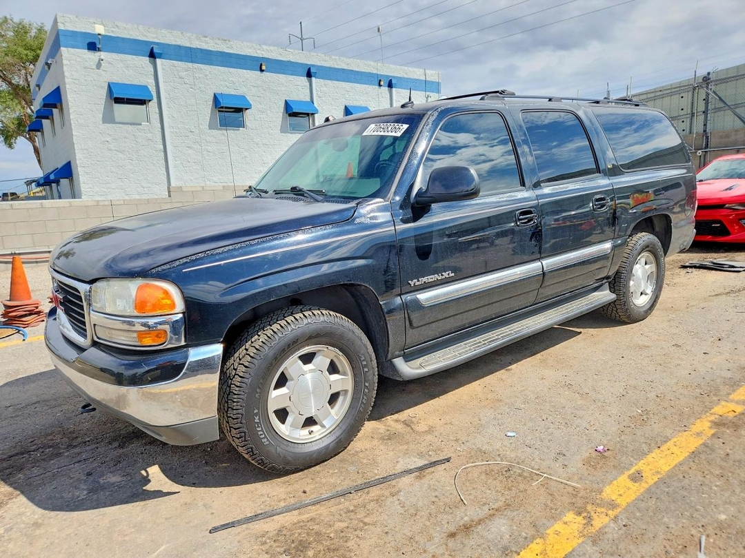 Вид 2004 GMC YUKON XL K1500, угол 1