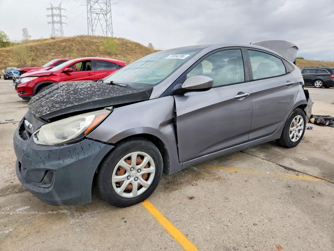 Вид 2014 HYUNDAI ACCENT GLS, угол 1