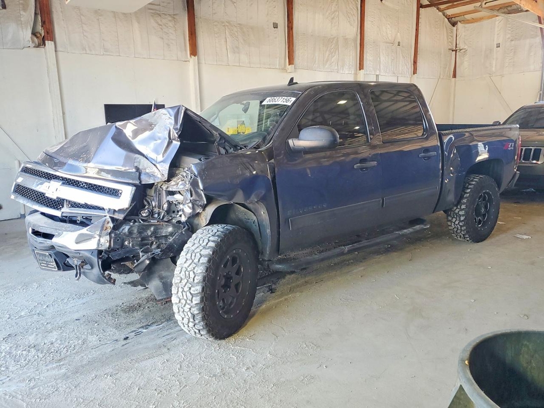منظر 2010 CHEVROLET SILVERADO K1500 LT، زاوية 1