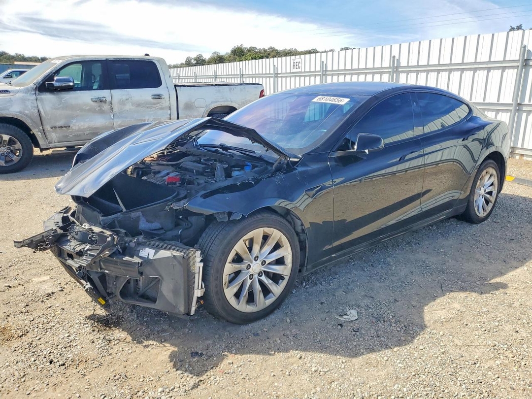 منظر 2017 TESLA MODEL S، زاوية 1