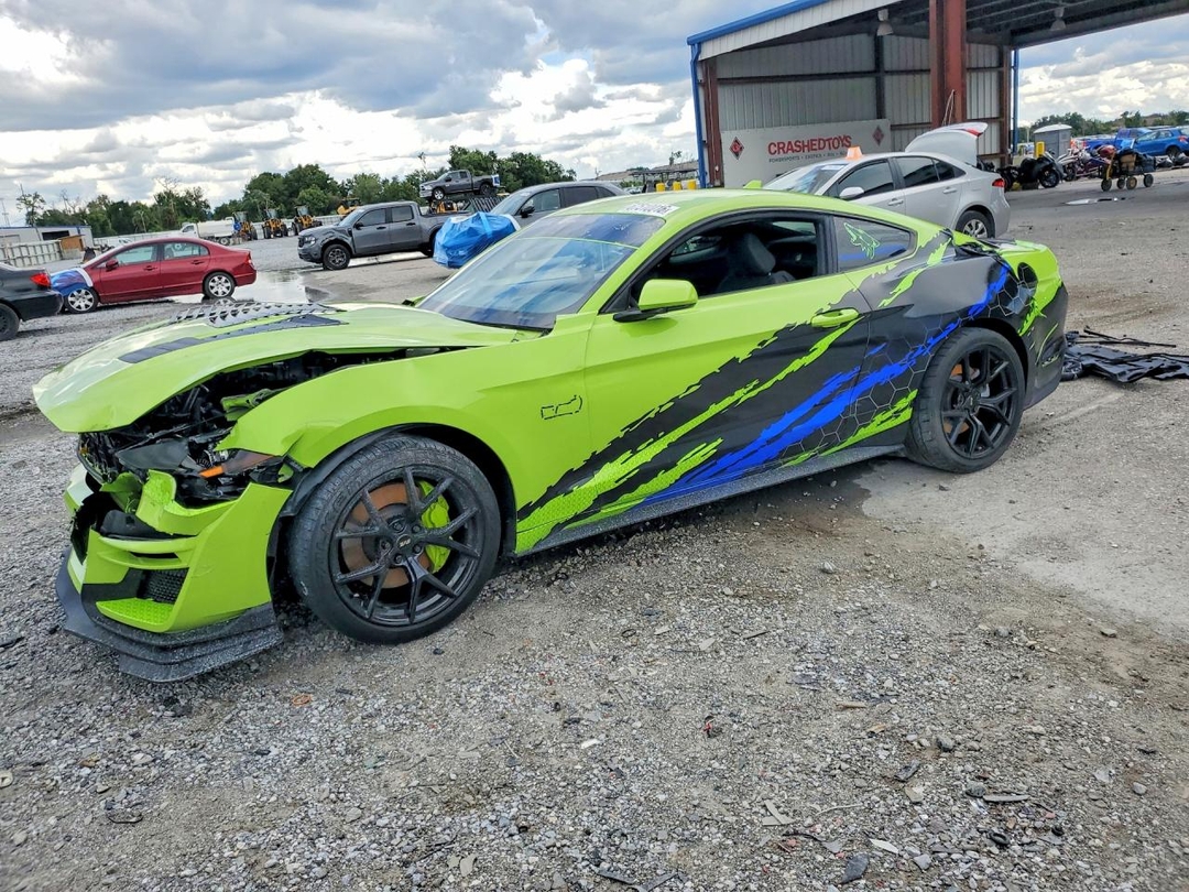 Vista de 2020 FORD MUSTANG GT, ángulo 1