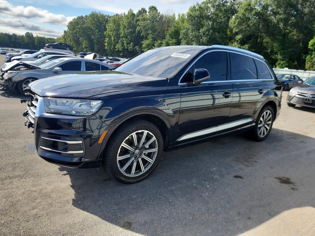 Vue de 2017 AUDI Q7 PRESTIGE, angle 1