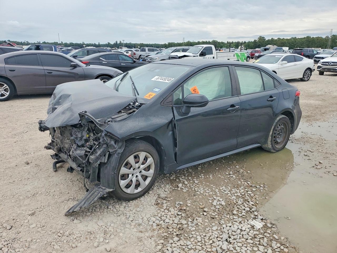 منظر 2022 TOYOTA COROLLA LE، زاوية 1