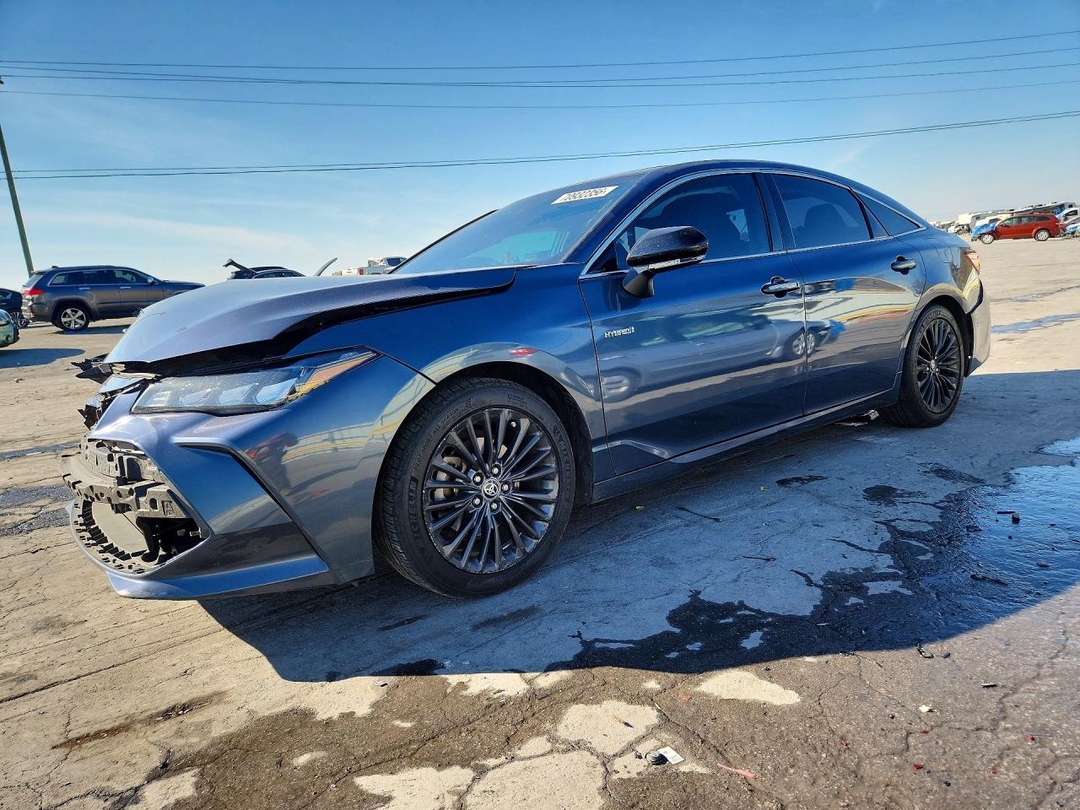 Vue de 2021 TOYOTA AVALON XSE, angle 1