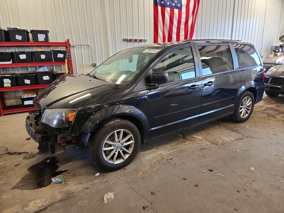 منظر 2014 DODGE GRAND CARAVAN R/T، زاوية 1