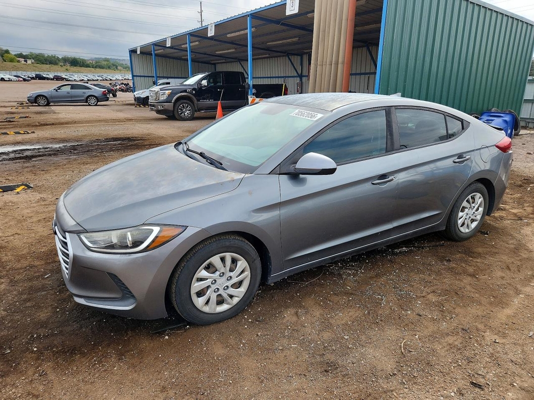 منظر 2017 HYUNDAI ELANTRA SE، زاوية 1