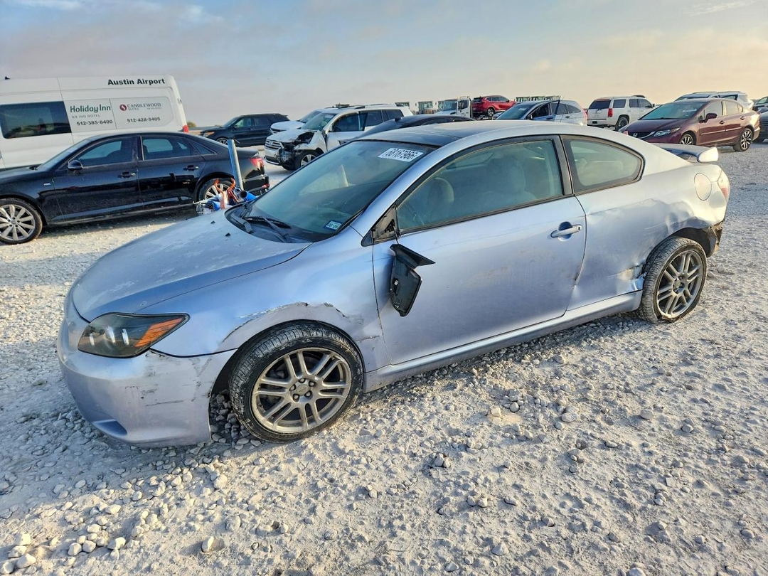 Vista de 2010 SCION TC BASE, ángulo 1