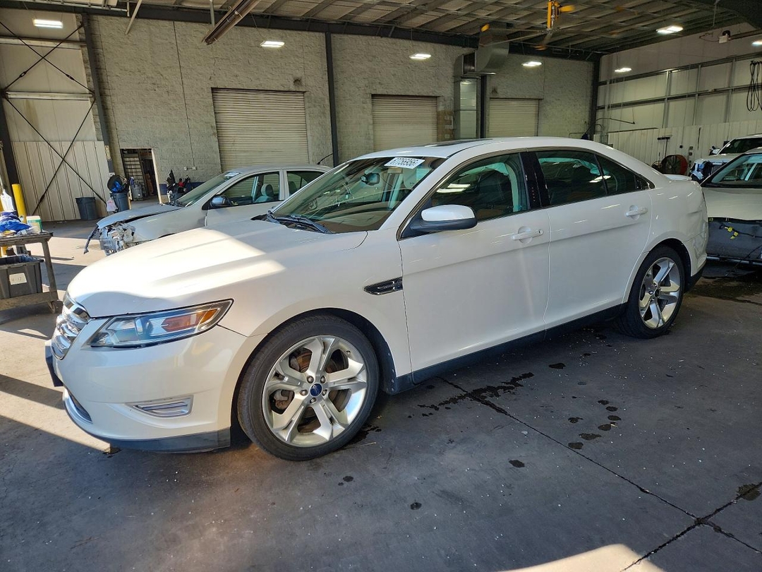 منظر 2010 FORD TAURUS SHO، زاوية 1