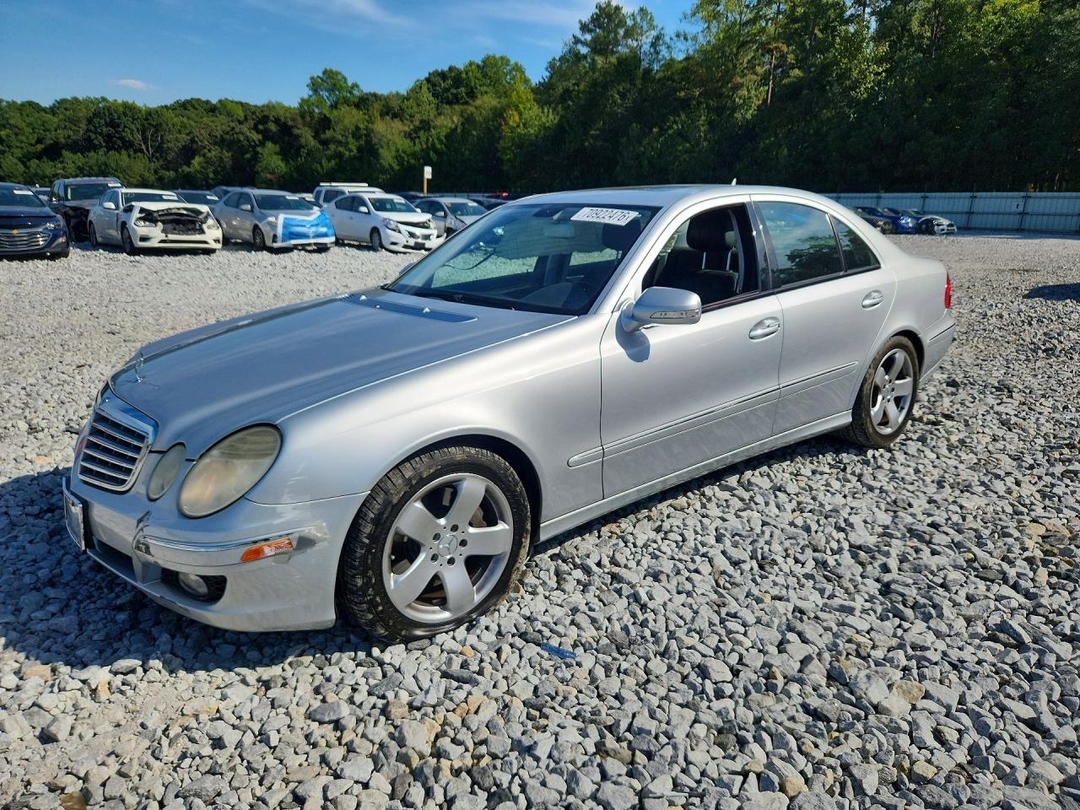 Вид 2007 MERCEDES-BENZ E 550, угол 1