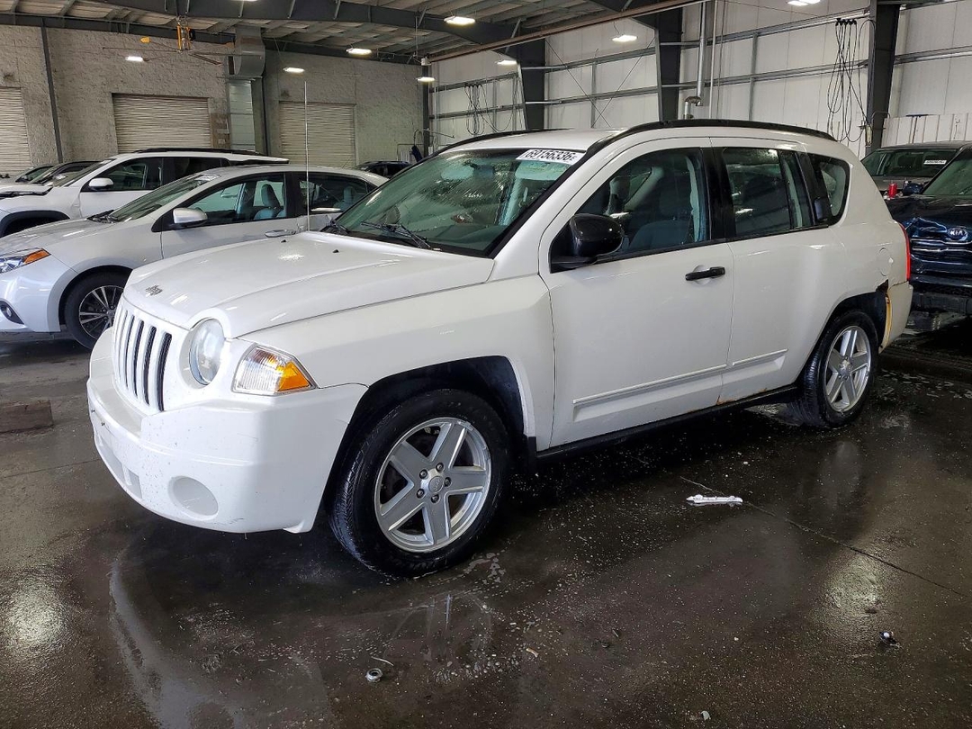 منظر 2010 JEEP COMPASS SPORT، زاوية 1